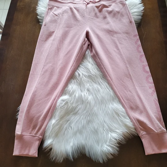 Only1 LEFT! NWT Reebok Pink Sweats - Picture 11 of 16